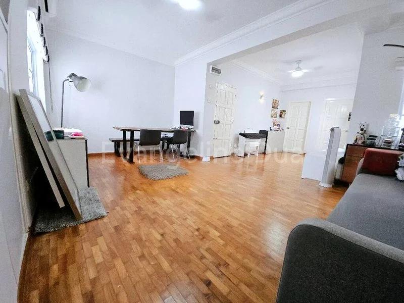 4 Room (4STD) HDB for Sale in  79 Chay Yan Street - Image 3